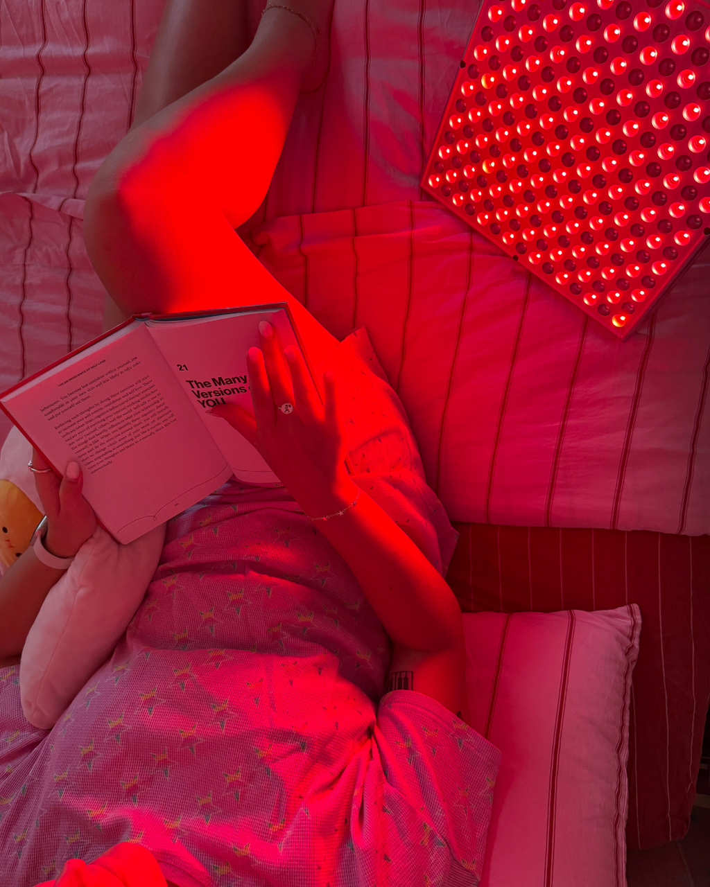 Luminé Red Light Therapy Panel – Advanced LED Skin Rejuvenation Lamp